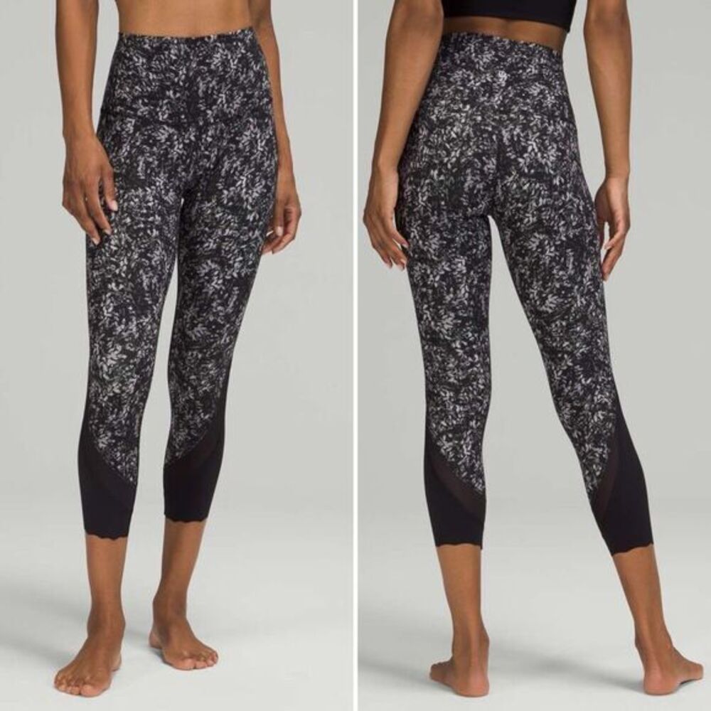 Lululemon Wunder Under Scalloped Hem High-Rise Crop 23" in Blossom Overlay Starl